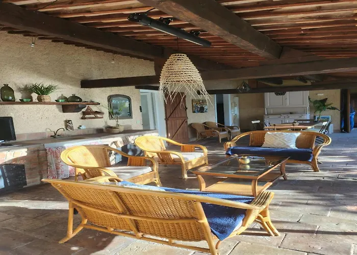Ferienhaus With Private Pool & Boules Court Bandol