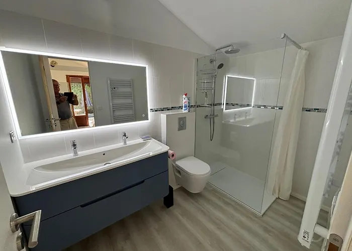 Ferienhaus With Private Pool & Boules Court